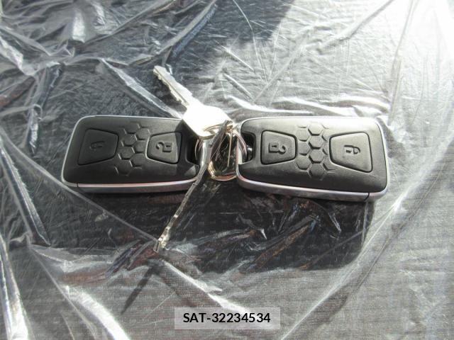 Mitsubishi CANTER 2025-11 3933387-16
