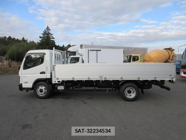 Mitsubishi CANTER 2025-11 3933387-3