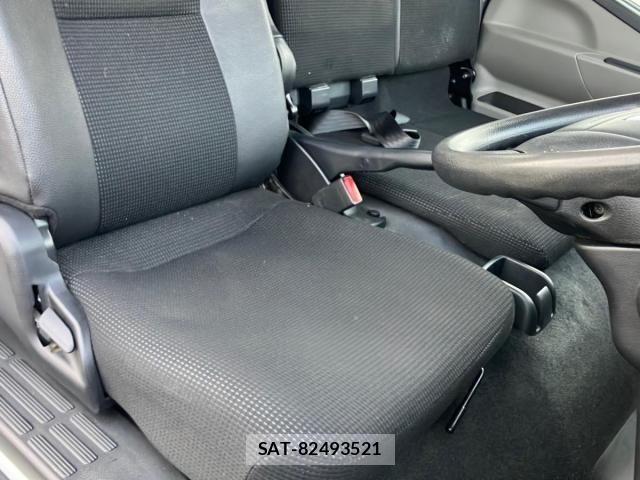 Mitsubishi CANTER 2022-01 3933412-13