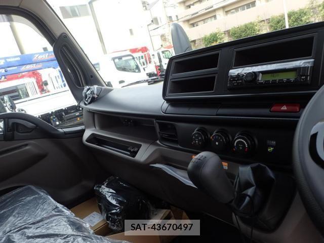 Mitsubishi CANTER 2025-11 3933367-15