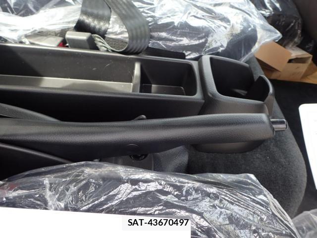 Mitsubishi CANTER 2025-11 3933367-18