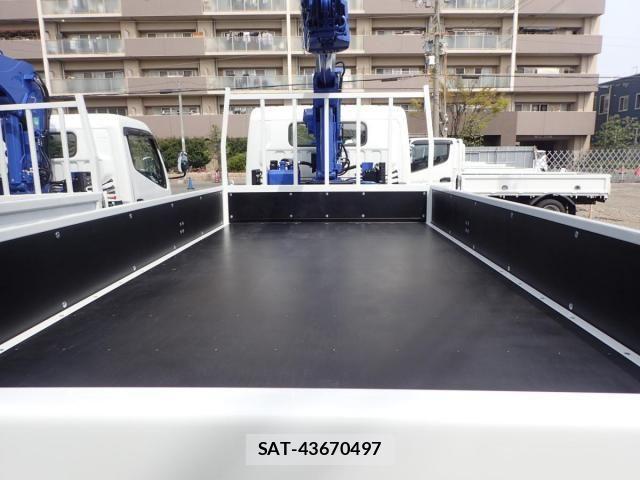 Mitsubishi CANTER 2025-11 3933367-6