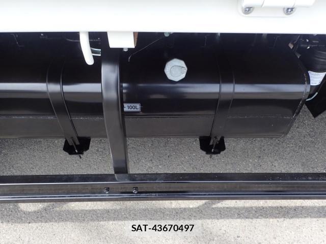Mitsubishi CANTER 2025-11 3933367-7
