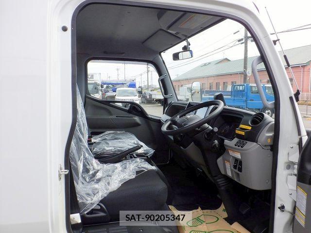 Mitsubishi CANTER 2024-04 4039345-13