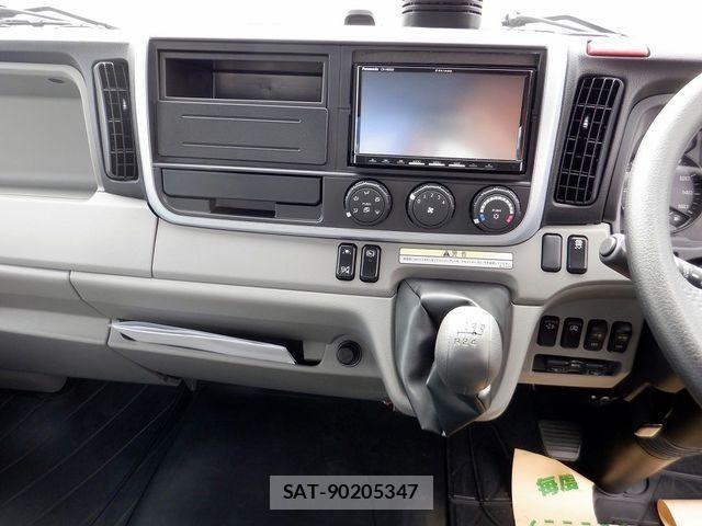 Mitsubishi CANTER 2024-04 4039345-15