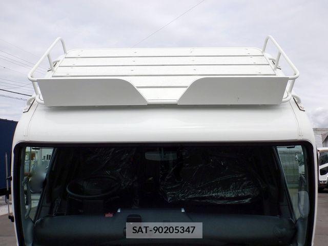 Mitsubishi CANTER 2024-04 4039345-18