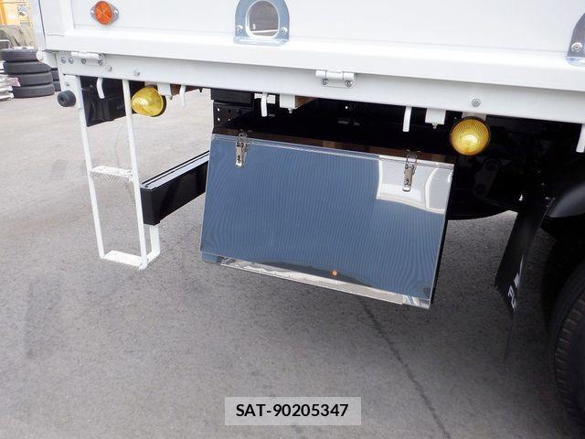 Mitsubishi CANTER 2024-04 4039345-24