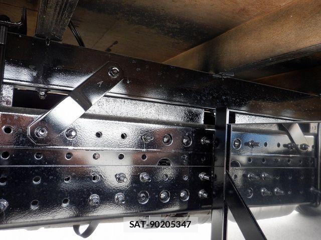 Mitsubishi CANTER 2024-04 4039345-8