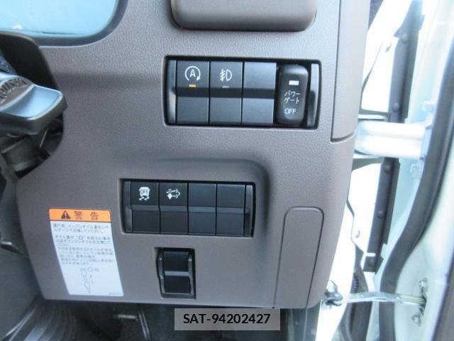 Mitsubishi CANTER 2025-11 4039360-9