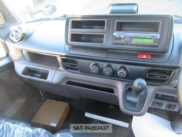 Mitsubishi CANTER 2025-11 4039360-11