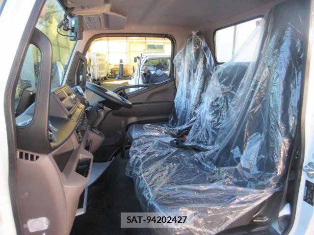 Mitsubishi CANTER 2025-11 4039360-16