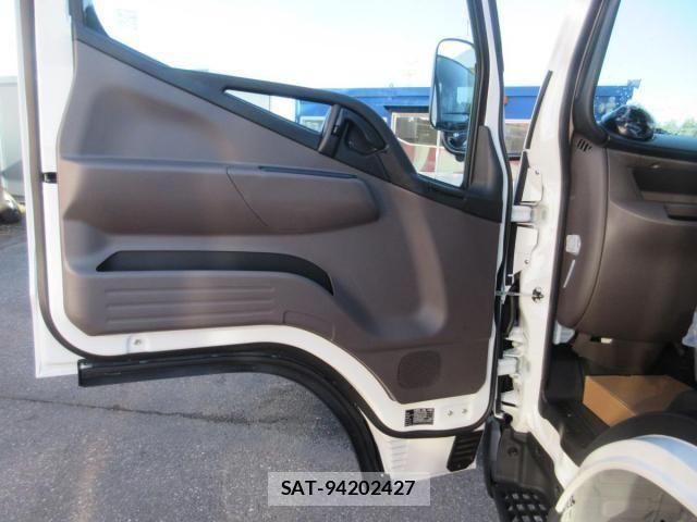 Mitsubishi CANTER 2025-11 4039360-18