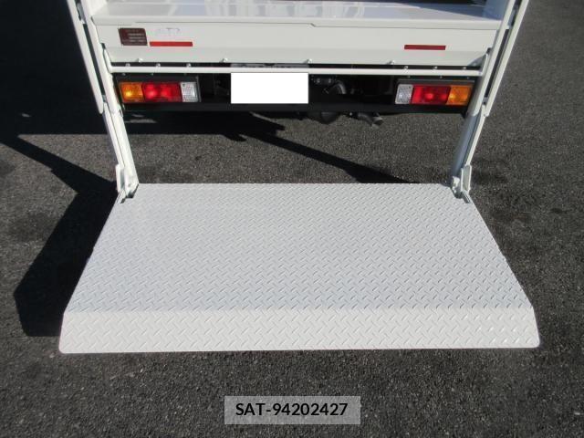 Mitsubishi CANTER 2025-11 4039360-21