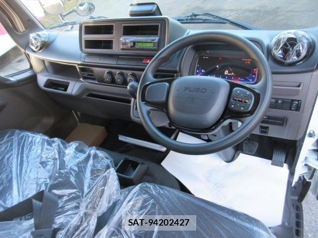 Mitsubishi CANTER 2025-11 4039360-8