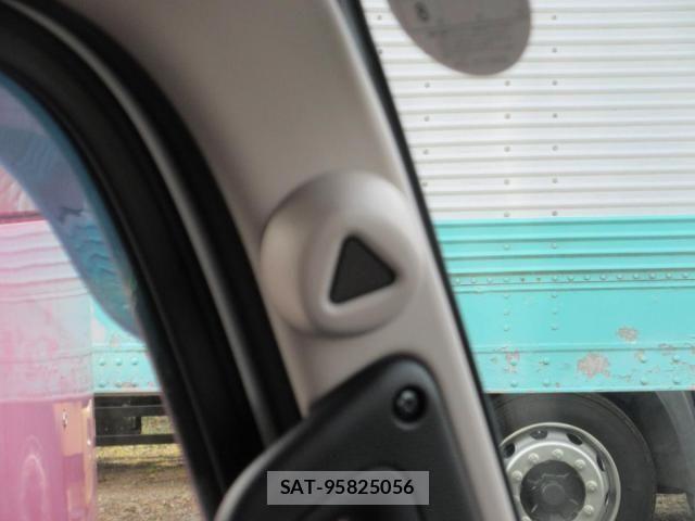 Mitsubishi CANTER 2025-11 4039374-16