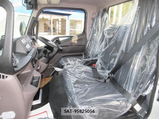 Mitsubishi CANTER 2025-11 4039374-19