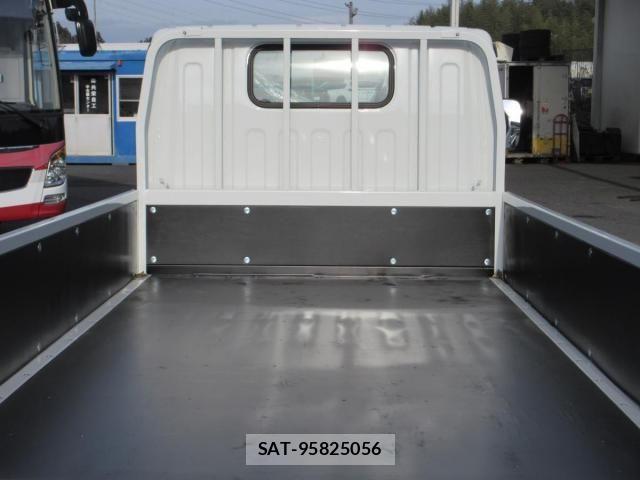 Mitsubishi CANTER 2025-11 4039374-23