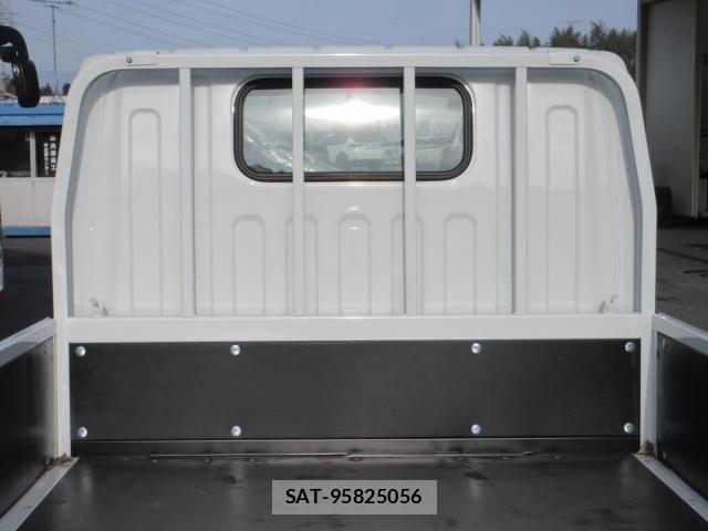 Mitsubishi CANTER 2025-11 4039374-24