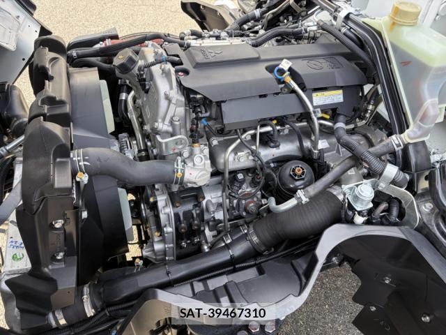 Mitsubishi CANTER 2025-05 4039343-10