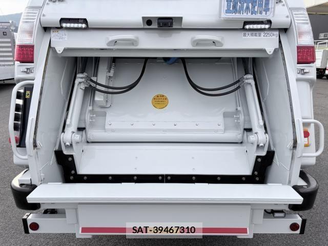 Mitsubishi CANTER 2025-05 4039343-13