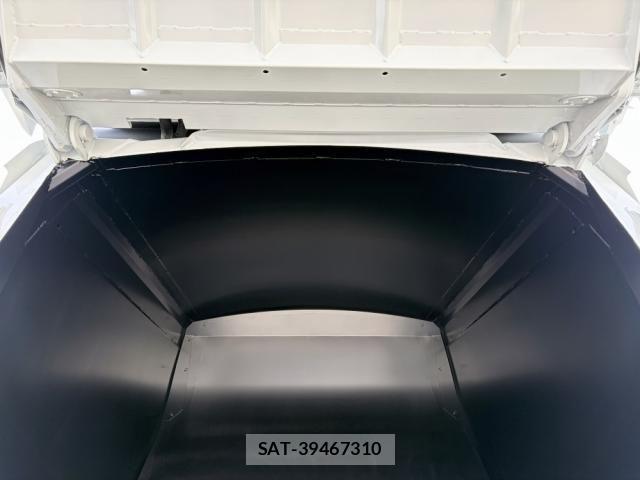 Mitsubishi CANTER 2025-05 4039343-17