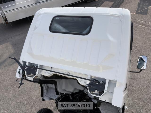 Mitsubishi CANTER 2025-05 4039343-29