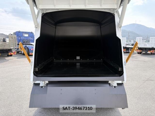 Mitsubishi CANTER 2025-05 4039343-6