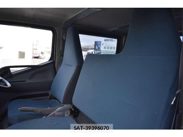 Mitsubishi CANTER 2013-11 4039400-11