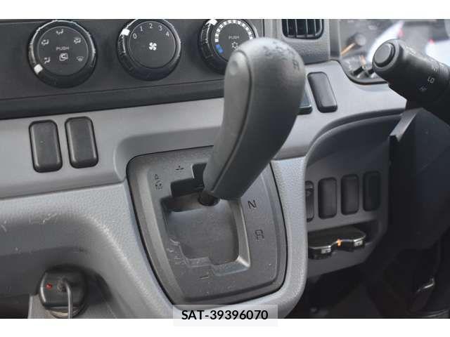 Mitsubishi CANTER 2013-11 4039400-6