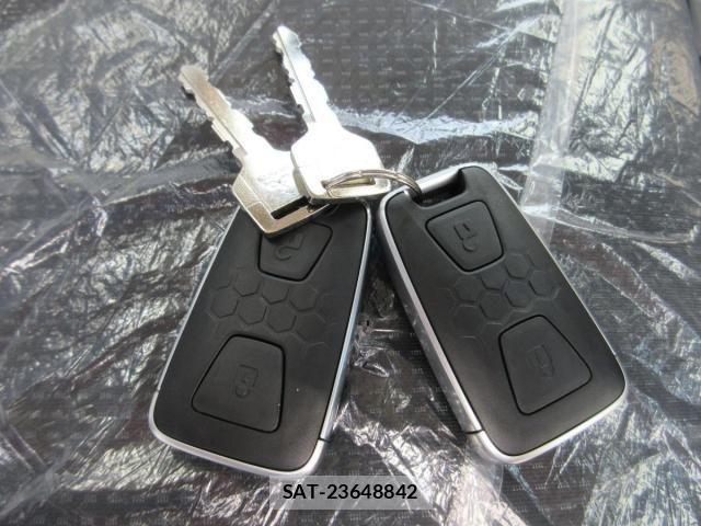 Mitsubishi CANTER 2025-11 4039366-18