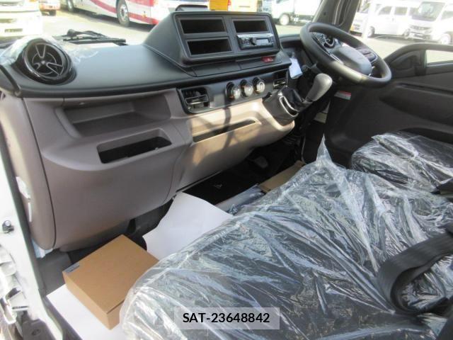 Mitsubishi CANTER 2025-11 4039366-20