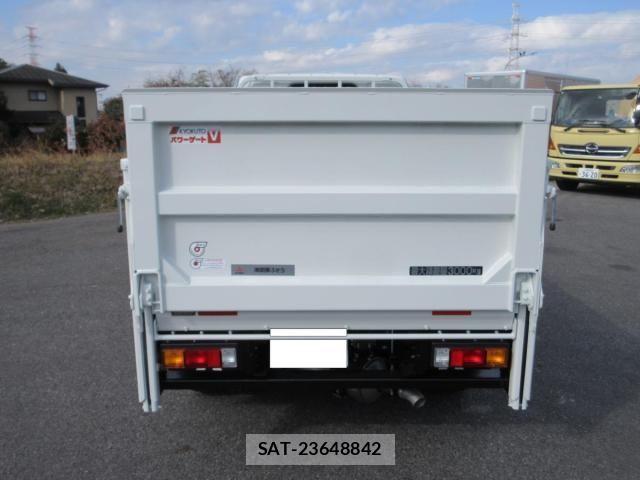 Mitsubishi CANTER 2025-11 4039366-4