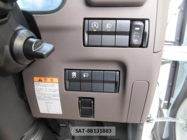 Mitsubishi CANTER 2025-11 4039363-9