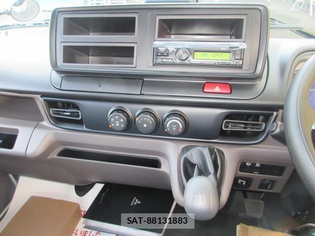 Mitsubishi CANTER 2025-11 4039363-12
