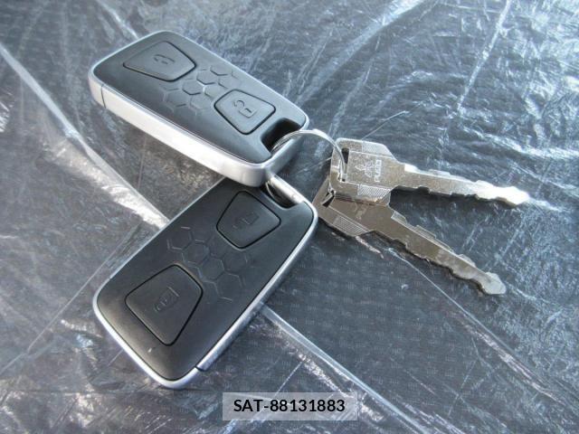 Mitsubishi CANTER 2025-11 4039363-18