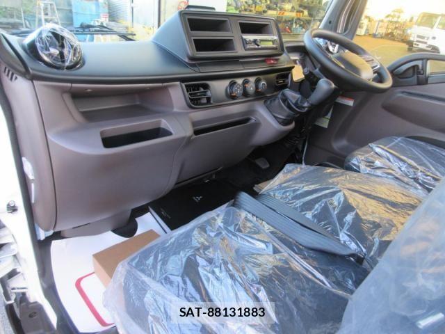 Mitsubishi CANTER 2025-11 4039363-20