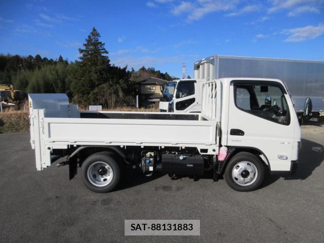 Mitsubishi CANTER 2025-11 4039363-5