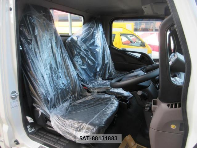 Mitsubishi CANTER 2025-11 4039363-6