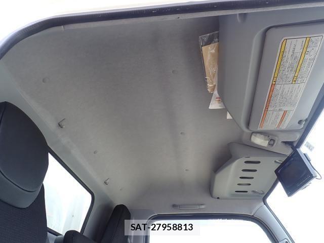 Mitsubishi CANTER 2023-05 4108604-12