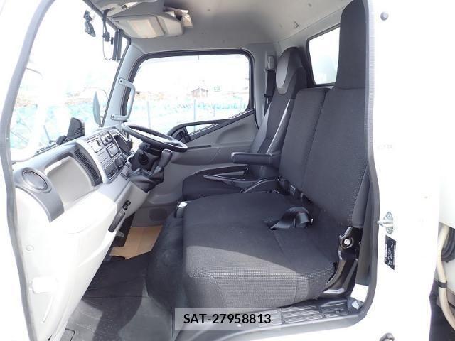 Mitsubishi CANTER 2023-05 4108604-13