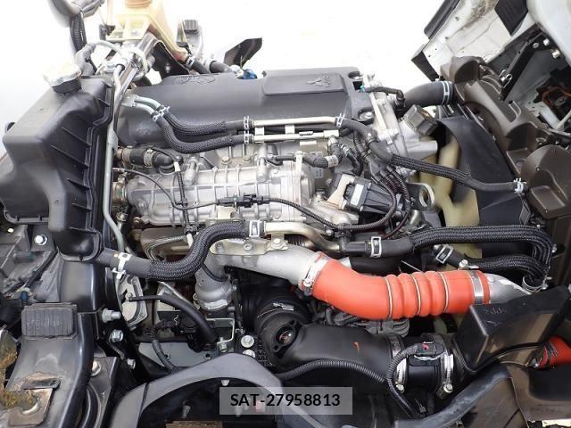 Mitsubishi CANTER 2023-05 4108604-24