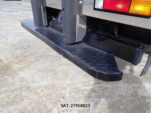 Mitsubishi CANTER 2023-05 4108604-26