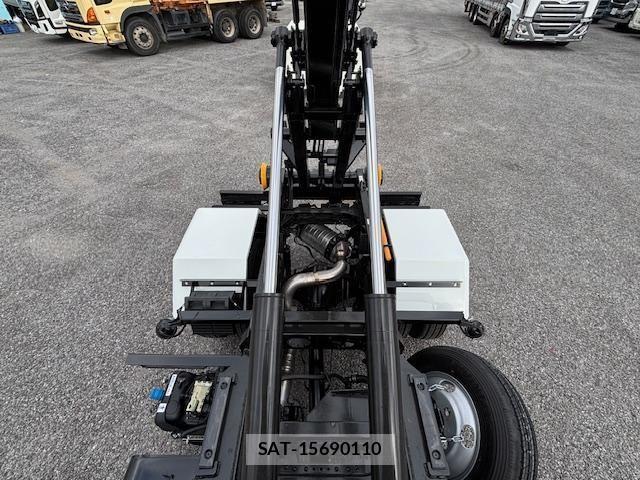 Mitsubishi CANTER 2025-05 4108586-21