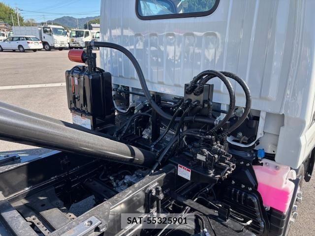 Mitsubishi CANTER 2025-07 4108590-9