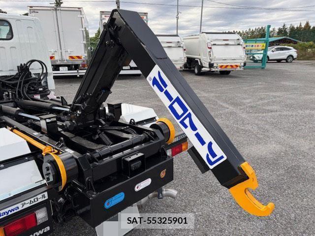 Mitsubishi CANTER 2025-07 4108590-25