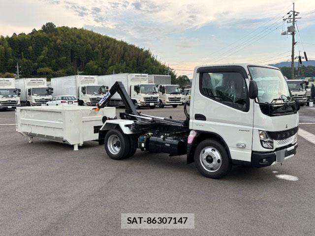 Mitsubishi CANTER 2025-06 4108589-10