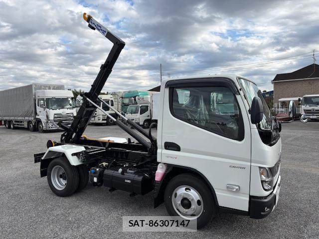 Mitsubishi CANTER 2025-06 4108589-19