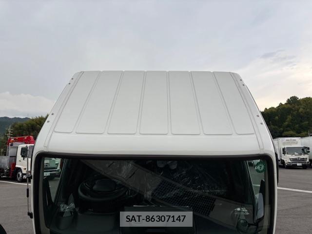 Mitsubishi CANTER 2025-06 4108589-28
