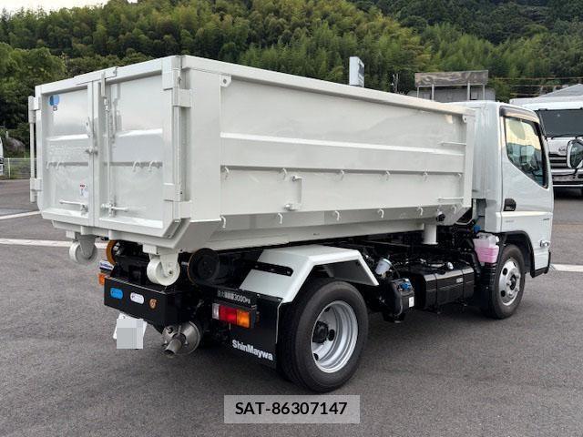 Mitsubishi CANTER 2025-06 4108589-2