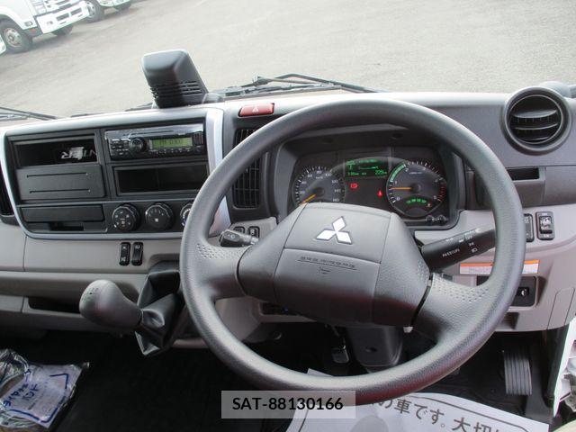 Mitsubishi CANTER 2024-10 4174878-17
